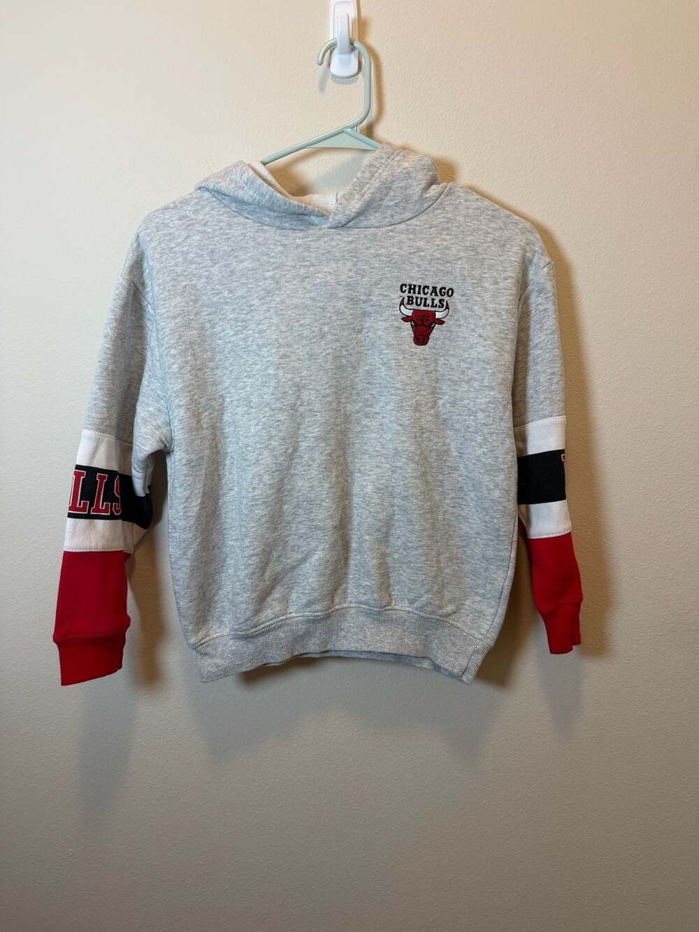 NBA Chicago Bulls Gray Hoodie Sweatshirt Size 9-10 Youth